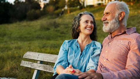 verliefd op latere leeftijd|4 Tips over een nieuwe relatie na je vijftigste